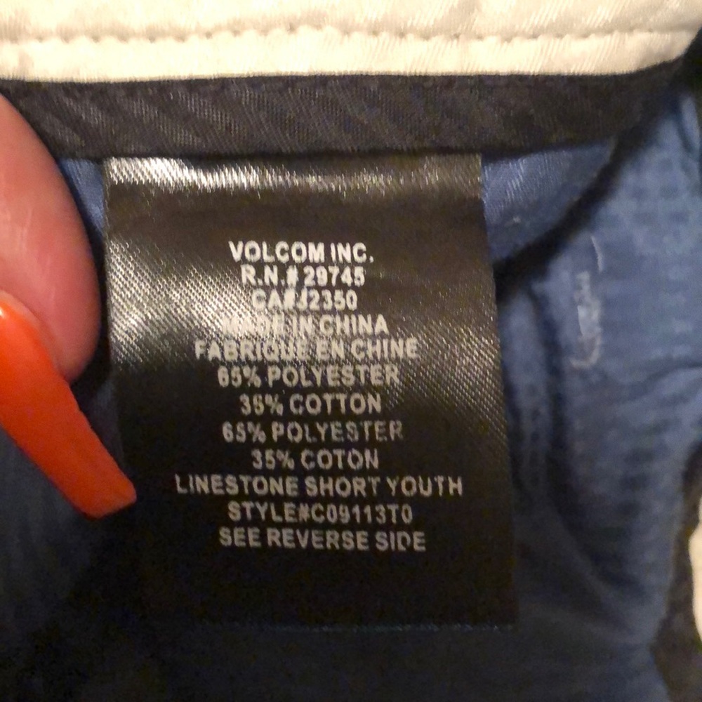 Volcom shorts - Picture 4 of 5